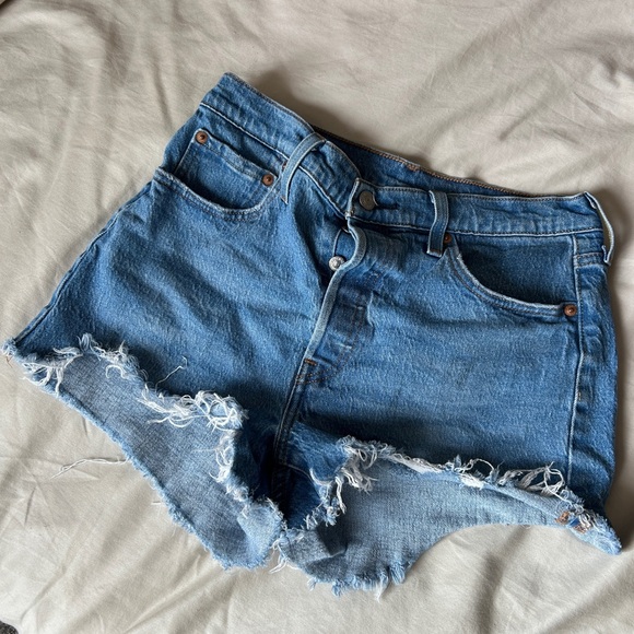 Levi's 501 High-Rise Shorts - Picture 1 of 3